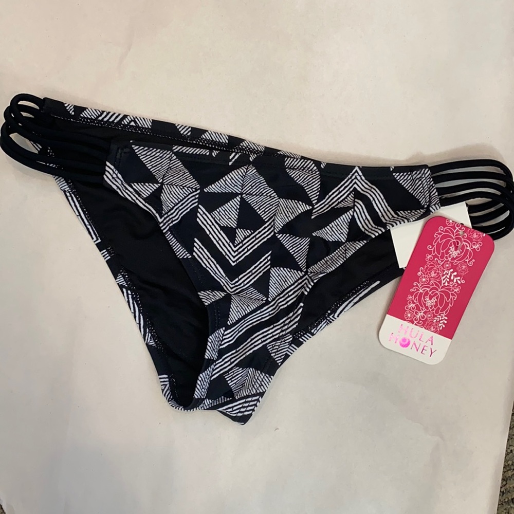 Hula Honey Black White Maze Muse Strappy Cheeky Bikini Bottoms Swimsuit new 4/25